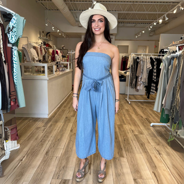 Tuta Blu in Denim Senza Spalline 